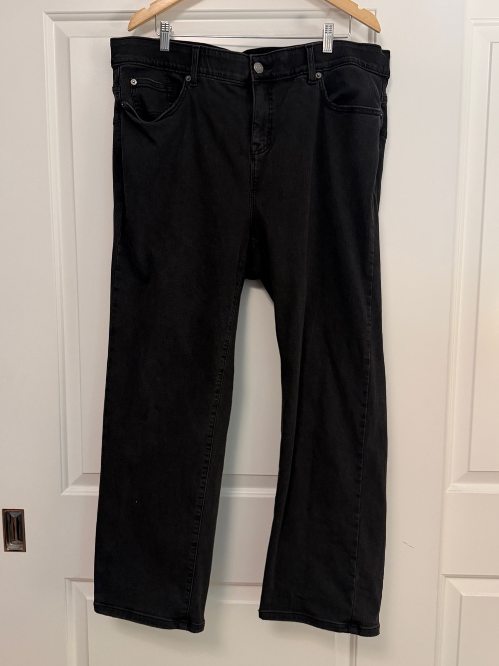 Black Bombshell Straight Jeans